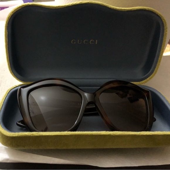 Authentic oversized Gucci sunglasses in tortoise shell - Picture 8 of 10